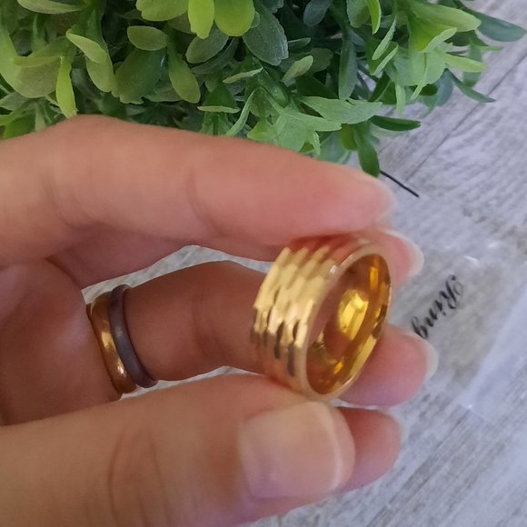 Men's Gold-Plated, Stainless Steel Wide Band Wedding Ring - Faceted Size 7, NWT! - Picture 4 of 16